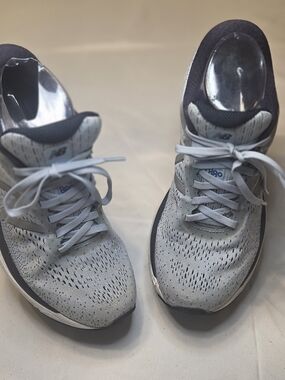 New Balance 860 Grey Running Shoes Women's 8 / Men's 6.5